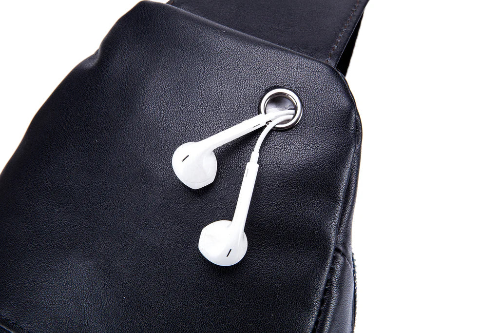 Mochila cruzada de cuero XB-110-BK - Negro